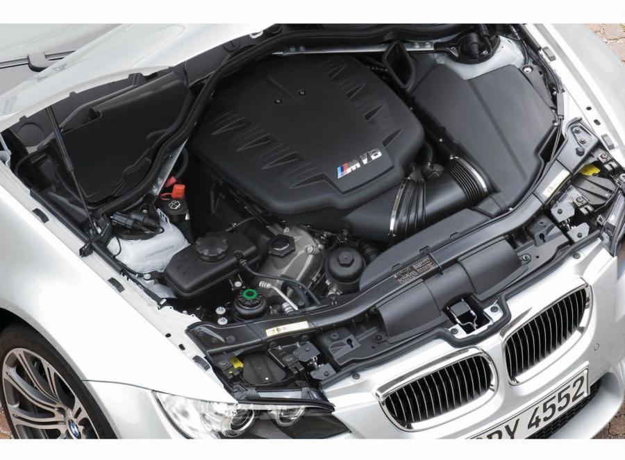  BMW M3 Convertible 2009 года  (фото 33 из 59)